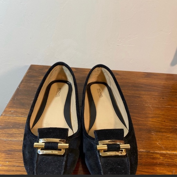 3 pair of size 9 Micheal Kors used flats. As is.  $60.00 - Picture 7 of 13